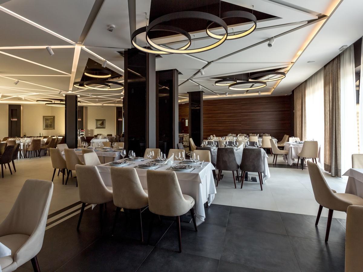 Hotel Ideo Lux Nis Ngoại thất bức ảnh