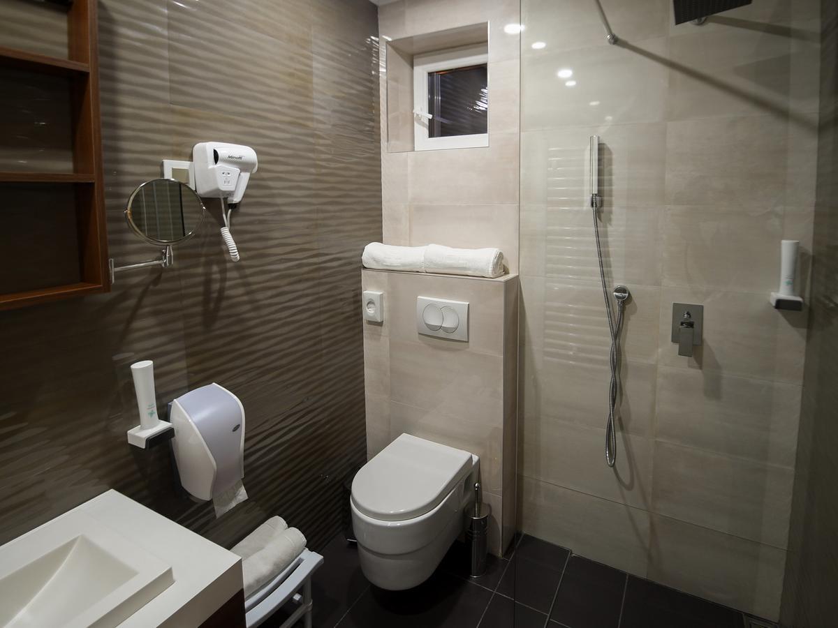 Hotel Ideo Lux Nis Ngoại thất bức ảnh