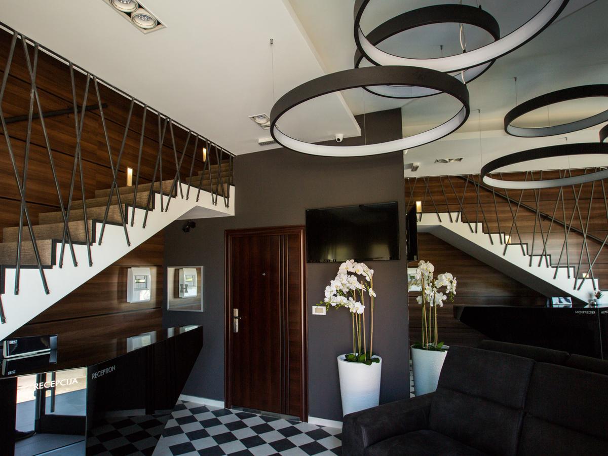 Hotel Ideo Lux Nis Ngoại thất bức ảnh