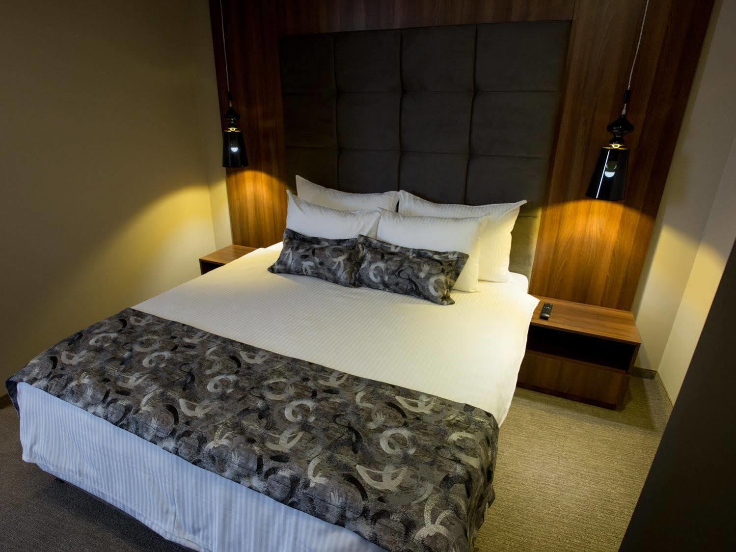 Hotel Ideo Lux Nis Ngoại thất bức ảnh